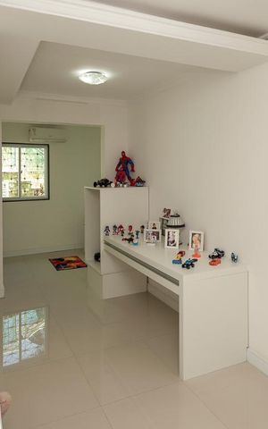 Casa à venda com 380m², 4 quartos e 8 vagas Casa à venda com 380m², 4 quartos e 8 vagasSuíte 1