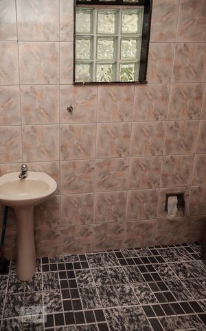 Casa à venda com 380m², 4 quartos e 8 vagas Casa à venda com 380m², 4 quartos e 8 vagasBanheiro Salão de Festas