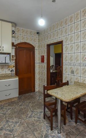 Casa à venda com 300m², 9 quartos e 4 vagasCozinha