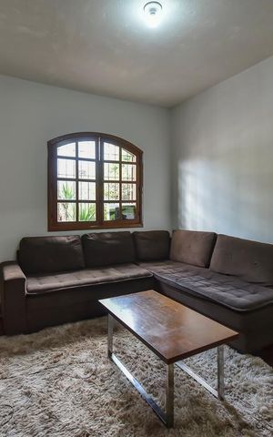 Casa à venda com 300m², 9 quartos e 4 vagasSala