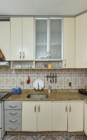 Casa à venda com 300m², 9 quartos e 4 vagasCozinha - Torneira