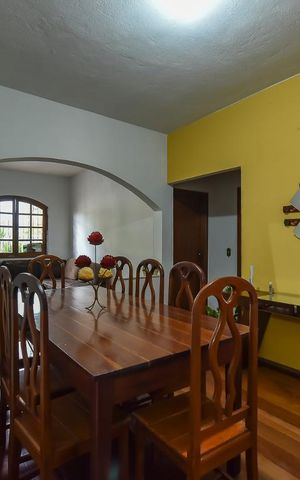 Casa à venda com 300m², 9 quartos e 4 vagasSala de Jantar 