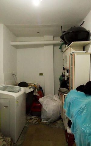 Casa à venda com 250m², 3 quartos e 2 vagasEdícula -Lavanderia