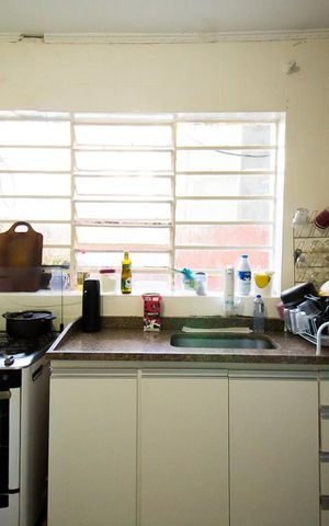 Casa à venda com 250m², 3 quartos e 2 vagasEdícula - Cozinha