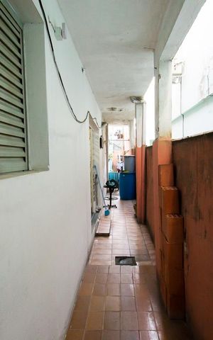 Casa à venda com 250m², 3 quartos e 2 vagasEdícula - Entrada