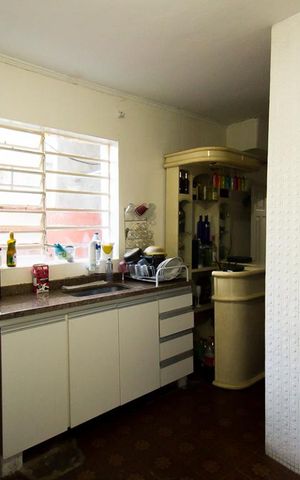 Casa à venda com 250m², 3 quartos e 2 vagasEdícula - Cozinha
