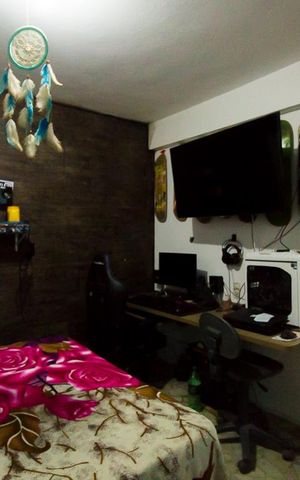 Casa à venda com 250m², 3 quartos e 2 vagasEdícula - Quarto