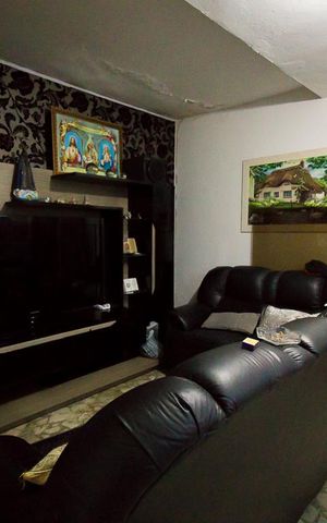 Casa à venda com 250m², 3 quartos e 2 vagasEdícula - Sala