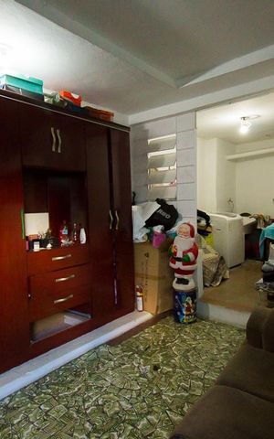 Casa à venda com 250m², 3 quartos e 2 vagasEdícula 