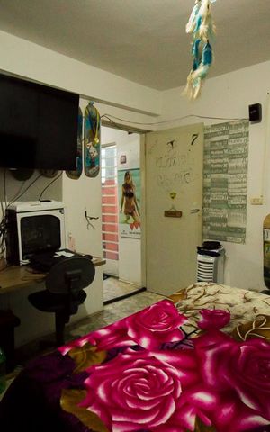 Casa à venda com 250m², 3 quartos e 2 vagasEdícula - Quarto