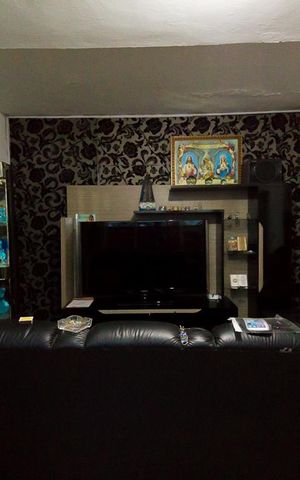 Casa à venda com 250m², 3 quartos e 2 vagasEdícula - Sala