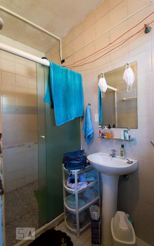 Casa à venda com 250m², 3 quartos e 2 vagasBanheiro da Suíte