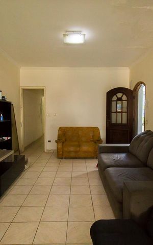 Casa à venda com 250m², 3 quartos e 2 vagasSala
