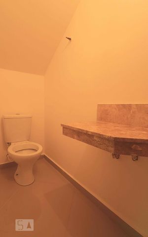 Casa à venda com 120m², 2 quartos e 1 vagaLavabo