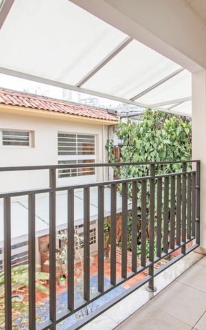 Casa à venda com 220m², 3 quartos e 2 vagas Casa à venda com 220m², 3 quartos e 2 vagasVaranda do Anexo