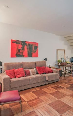 Casa à venda com 220m², 3 quartos e 2 vagas Casa à venda com 220m², 3 quartos e 2 vagasSala