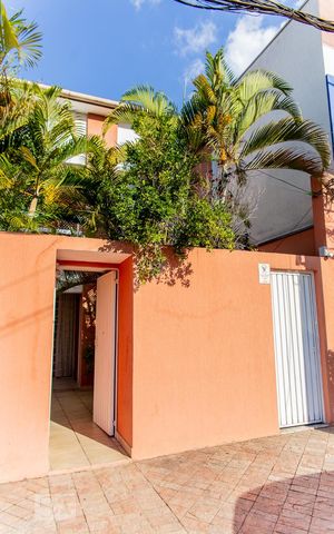 Casa à venda com 500m², 5 quartos e 11 vagas Casa à venda com 500m², 5 quartos e 11 vagasFachada