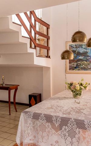 Casa à venda com 500m², 5 quartos e 11 vagas Casa à venda com 500m², 5 quartos e 11 vagasSala de Jantar