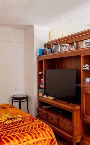 Casa à venda com 500m², 5 quartos e 11 vagas Casa à venda com 500m², 5 quartos e 11 vagasSuíte 1