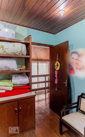 Casa à venda com 500m², 5 quartos e 11 vagas Casa à venda com 500m², 5 quartos e 11 vagasQuarto