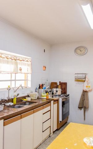 Casa à venda com 500m², 5 quartos e 11 vagas Casa à venda com 500m², 5 quartos e 11 vagasCozinha