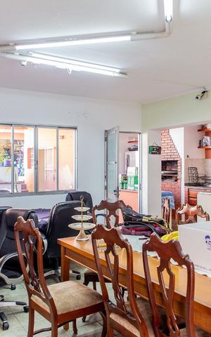 Casa à venda com 500m², 5 quartos e 11 vagas Casa à venda com 500m², 5 quartos e 11 vagasSalão 1
