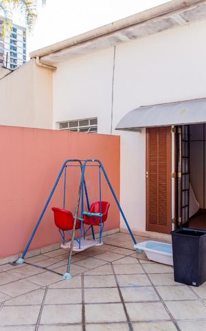 Casa à venda com 500m², 5 quartos e 11 vagas Casa à venda com 500m², 5 quartos e 11 vagasVaranda da Suíte 4