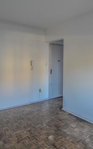 Apartamento à venda com 78m², 2 quartos e sem vaga Apartamento à venda com 78m², 2 quartos e sem vagaSala