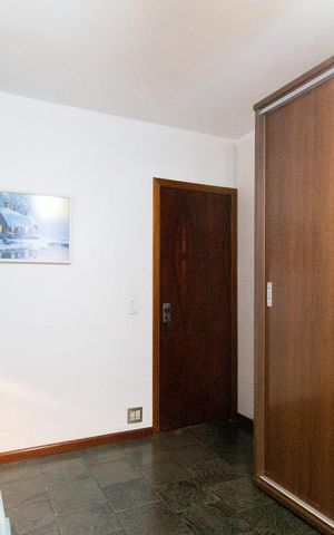 Casa à venda com 239m², 3 quartos e 5 vagas Casa à venda com 239m², 3 quartos e 5 vagasQuarto 1