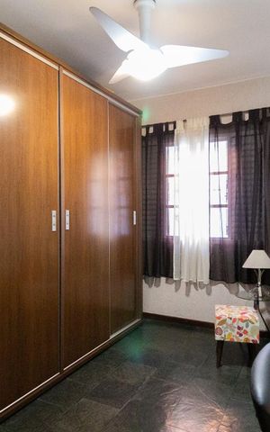 Casa à venda com 239m², 3 quartos e 5 vagas Casa à venda com 239m², 3 quartos e 5 vagasQuarto 1
