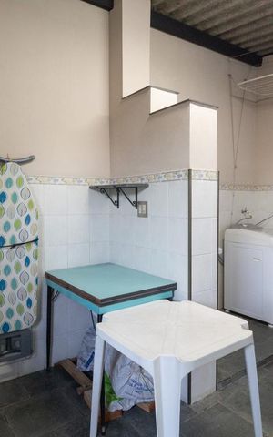 Casa à venda com 239m², 3 quartos e 5 vagas Casa à venda com 239m², 3 quartos e 5 vagasÁrea de Serviço
