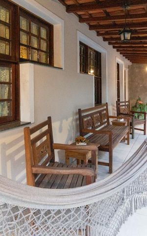 Casa à venda com 239m², 3 quartos e 5 vagas Casa à venda com 239m², 3 quartos e 5 vagasVaranda
