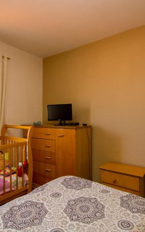 Casa à venda com 180m², 3 quartos e 2 vagas Casa à venda com 180m², 3 quartos e 2 vagasQuarto 3