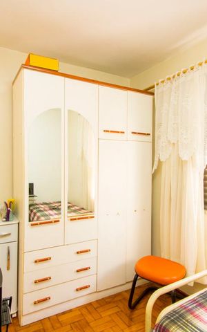 Casa à venda com 180m², 3 quartos e 2 vagas Casa à venda com 180m², 3 quartos e 2 vagasQuarto 2