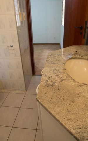 Apartamento para alugar com 110m², 3 quartos e 2 vagasBanheiro da suíte