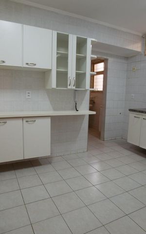 Apartamento para alugar com 110m², 3 quartos e 2 vagasCozinha