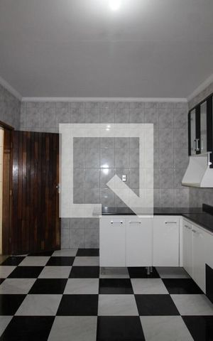 Casa à venda com 162m², 3 quartos e 2 vagasCozinha 