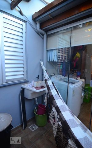Casa de condomínio à venda com 605m², 2 quartos e 2 vagasÁrea de serviço