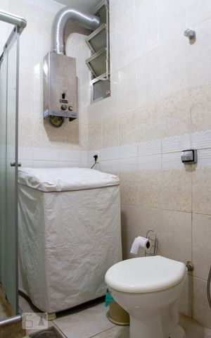 Apartamento à venda com 60m², 2 quartos e sem vaga Apartamento à venda com 60m², 2 quartos e sem vagaBanheiro