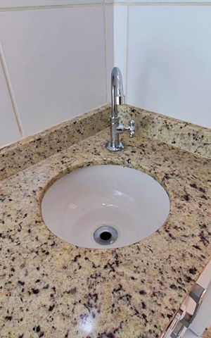 Apartamento à venda com 49m², 2 quartos e 1 vaga Apartamento à venda com 49m², 2 quartos e 1 vagaBanheiro