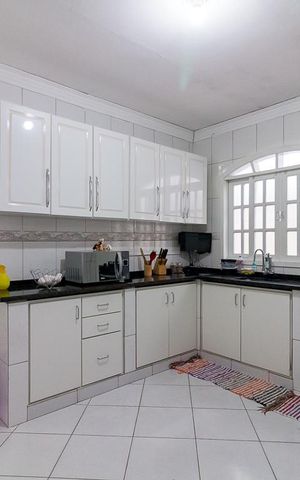 Casa para alugar com 125m², 2 quartos e 2 vagasCozinha