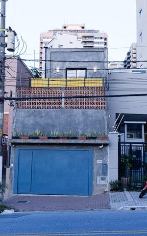 Casa para alugar com 150m², 3 quartos e 2 vagas Casa para alugar com 150m², 3 quartos e 2 vagasFachada