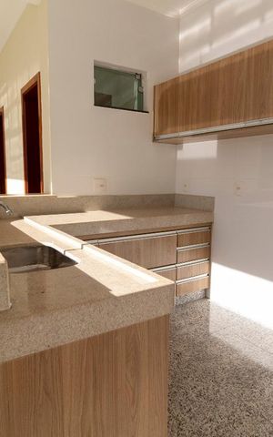 Casa para alugar com 470m², 4 quartos e 4 vagas Casa para alugar com 470m², 4 quartos e 4 vagasQuintal