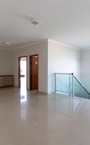 Casa para alugar com 470m², 4 quartos e 4 vagas Casa para alugar com 470m², 4 quartos e 4 vagasHall dos quartos