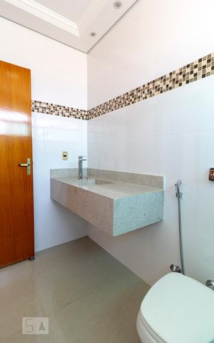 Casa para alugar com 470m², 4 quartos e 4 vagas Casa para alugar com 470m², 4 quartos e 4 vagasSuíte 2