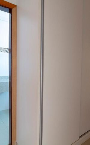 Casa para alugar com 470m², 4 quartos e 4 vagas Casa para alugar com 470m², 4 quartos e 4 vagasCloset da suíte 2