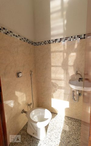 Casa para alugar com 470m², 4 quartos e 4 vagas Casa para alugar com 470m², 4 quartos e 4 vagasQuintal