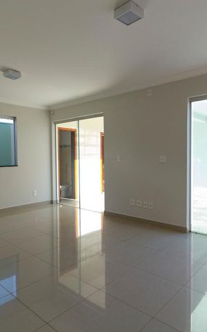 Casa para alugar com 470m², 4 quartos e 4 vagas Casa para alugar com 470m², 4 quartos e 4 vagasSala 2