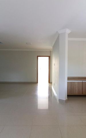 Casa para alugar com 470m², 4 quartos e 4 vagas Casa para alugar com 470m², 4 quartos e 4 vagasSala 1