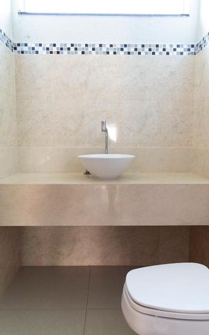 Casa para alugar com 470m², 4 quartos e 4 vagas Casa para alugar com 470m², 4 quartos e 4 vagasLavabo